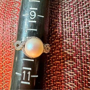 Fragrant Jewels Silver and White Pearl Ring